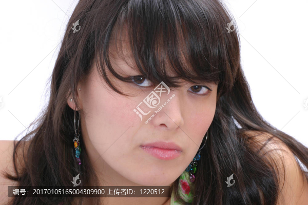 嚴(yán)肅的樣子