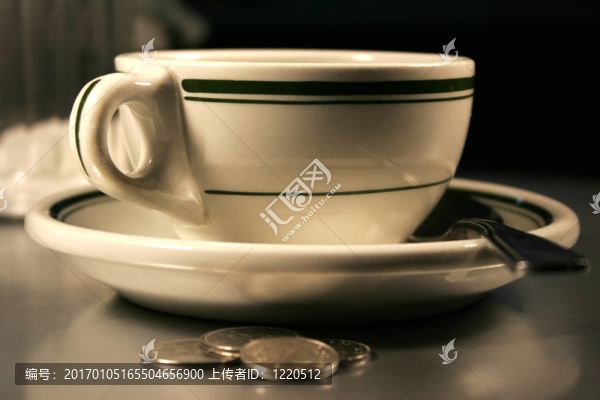 用餐器皿