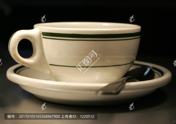 用餐器皿