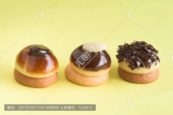 三個小蛋糕