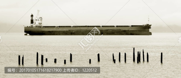 哥倫比亞河貨運船舶