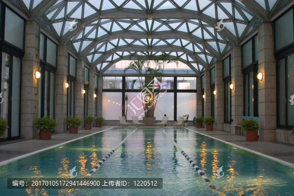 游泳池