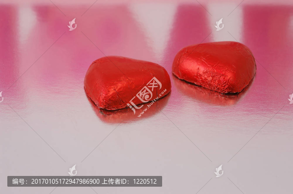 兩個(gè)情人節(jié)糖果