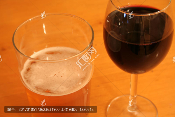 啤酒和紅葡萄酒