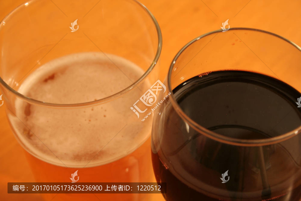 啤酒和紅葡萄酒