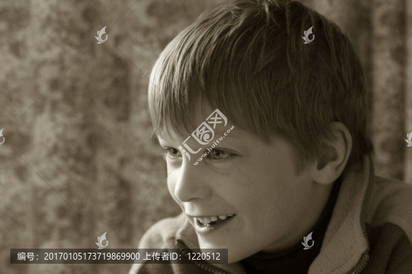 小男孩