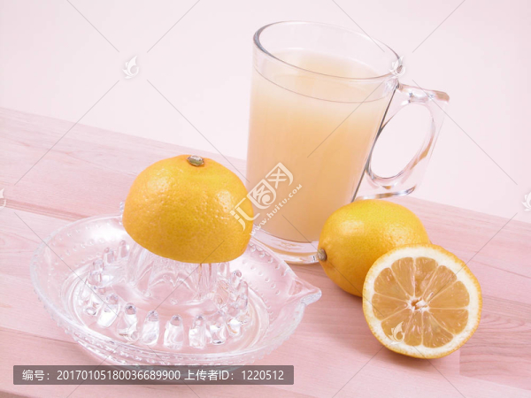 檸檬榨汁機(jī)