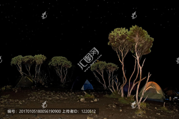 乞力馬扎羅山006希拉小屋露營(yíng)帳篷的夜晚-匯圖網(wǎng) www.fosd68.com 乞力馬扎羅山006希拉小屋露營(yíng)帳篷的夜晚