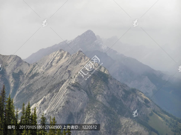 班夫的山峰