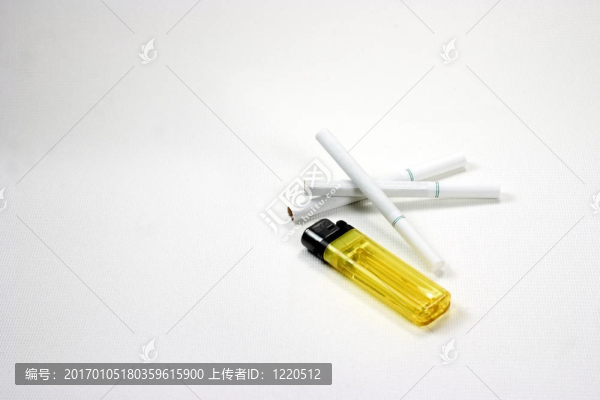 香煙和打火機