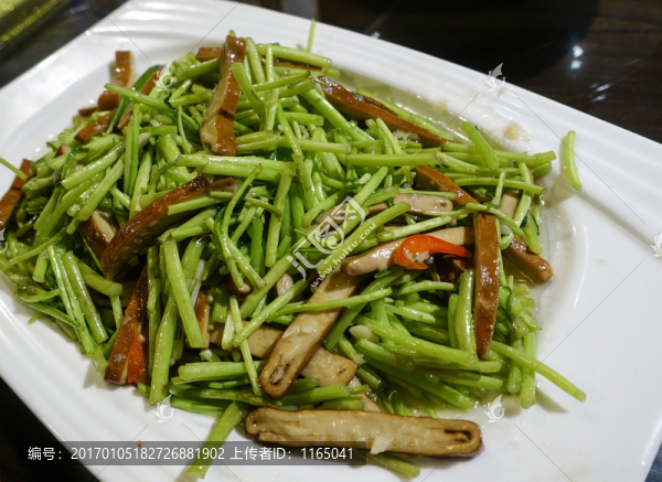 蘆蒿炒香干,香干炒蘆蒿