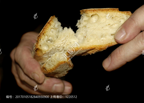 打破面包