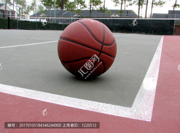網(wǎng)球場(chǎng)籃球