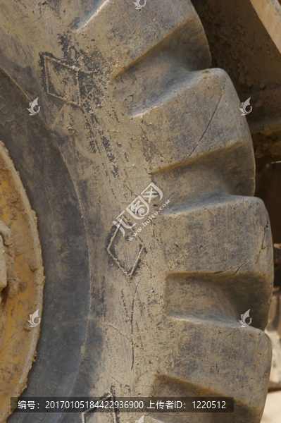 拖拉機(jī)車輪細(xì)節(jié)