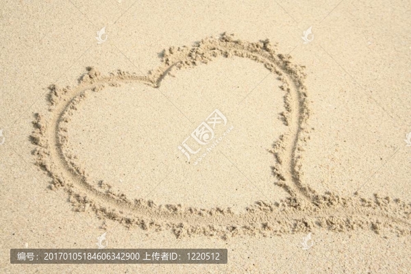 心在海灘上