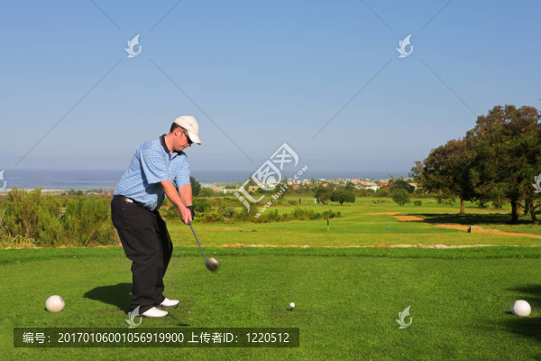 Golfer,64