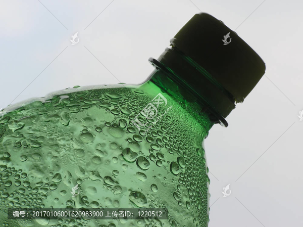 一瓶水
