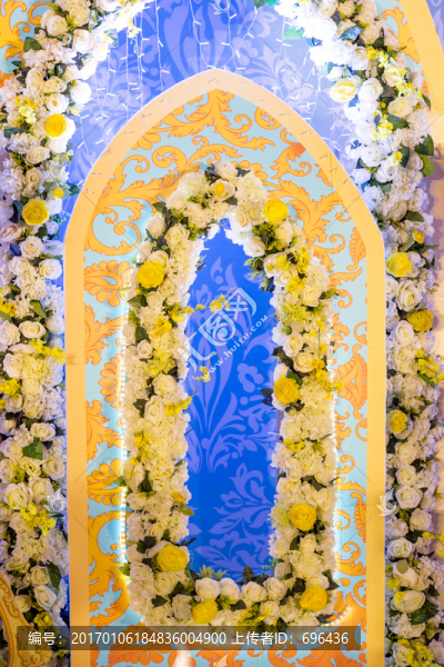 金色婚禮鮮花拱門