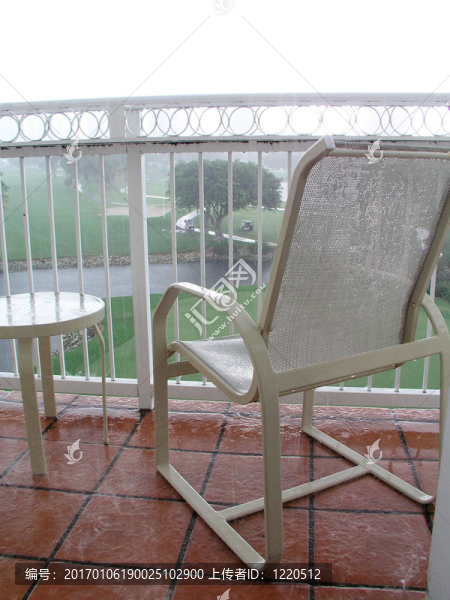 傾盆大雨