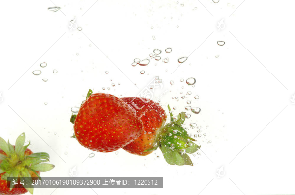 飛濺的草莓