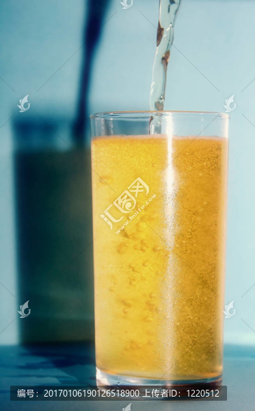 啤酒