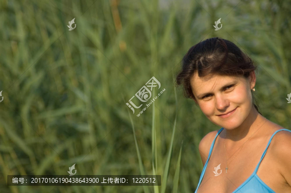 年輕女性肖像-匯圖網(wǎng) www.fosd68.com 年輕女性肖像