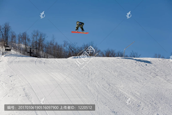 018,snowboad滑雪跳躍