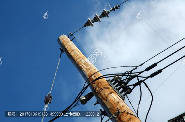 電動郵政戶外與藍天的背景