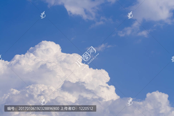 蓬松的地層