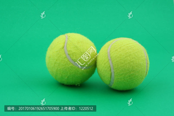 兩個(gè)網(wǎng)球