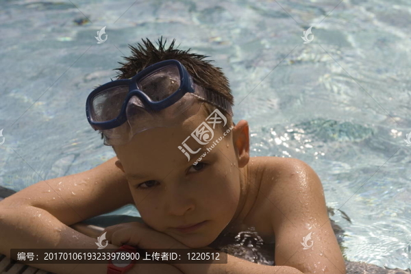 男孩