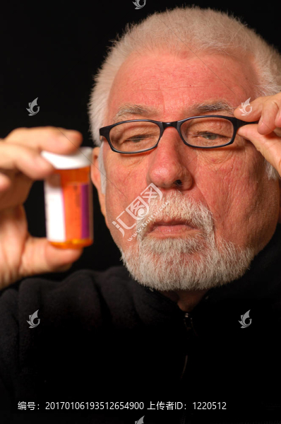 閱讀模糊丸瓶