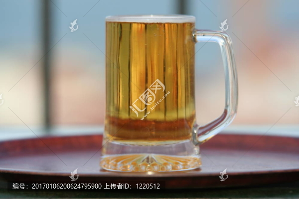 杯啤酒