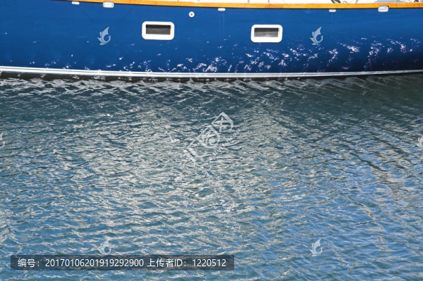 小船