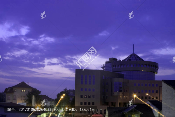 紫色的天空