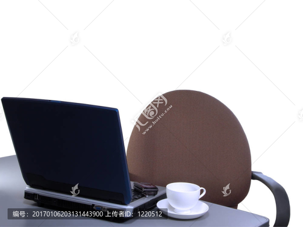 老板出去了……