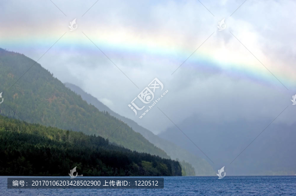 彩虹湖
