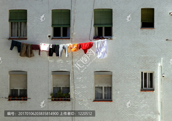 往往衣服