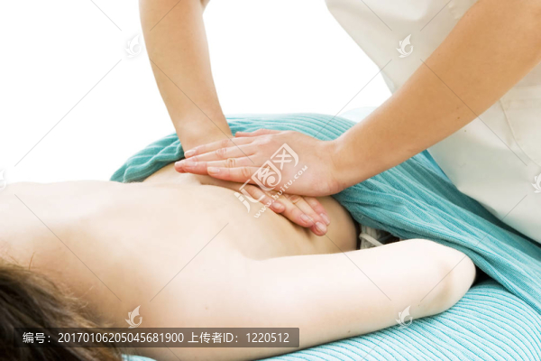 背部按摩