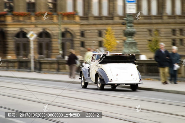 旅游車-匯圖網(wǎng) www.fosd68.com 旅游車