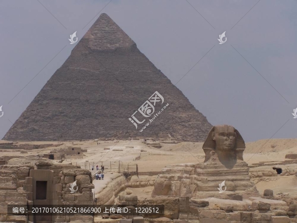 獅身人面像和金字塔