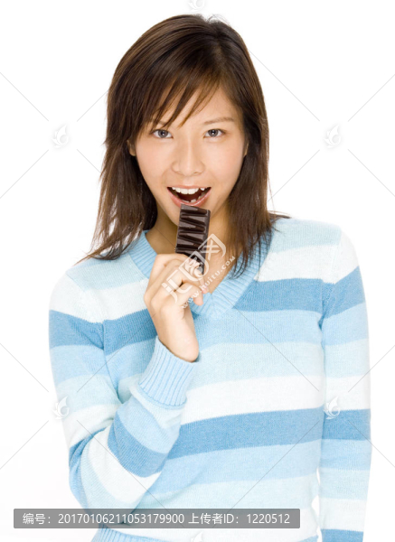 吃巧克力