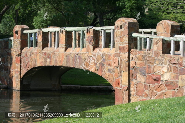 河上的吊橋