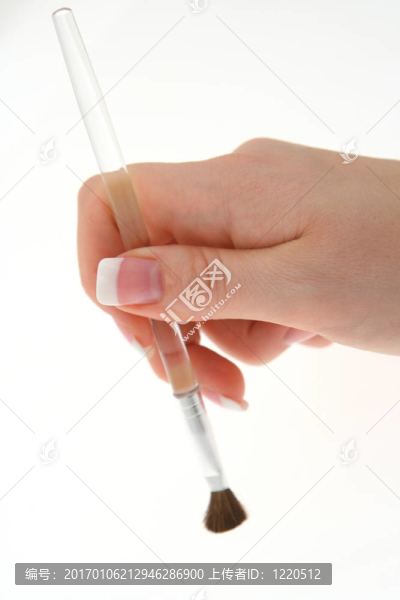 女性手與排