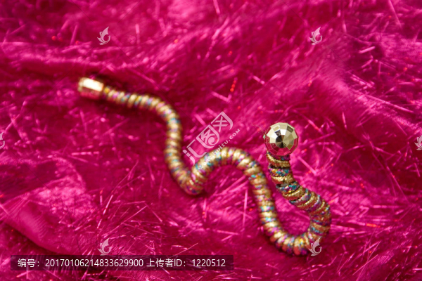 金色的蛇