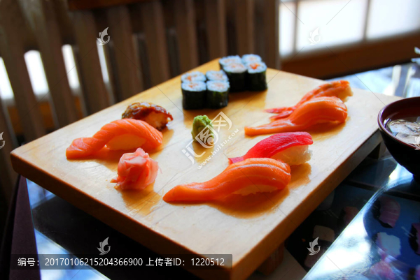 壽司晚餐