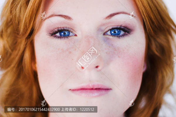 藍(lán)色的眼睛-匯圖網(wǎng) www.fosd68.com 藍(lán)色的眼睛