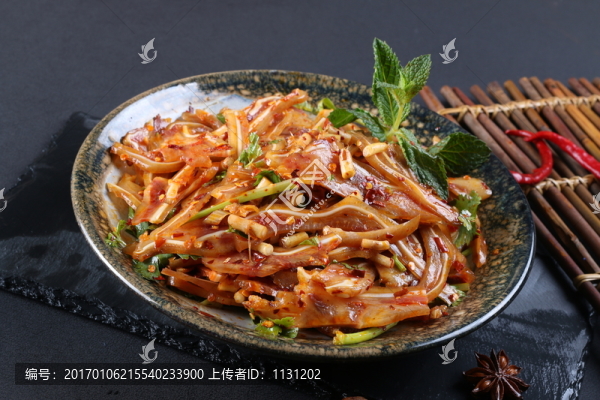 麻辣耳絲