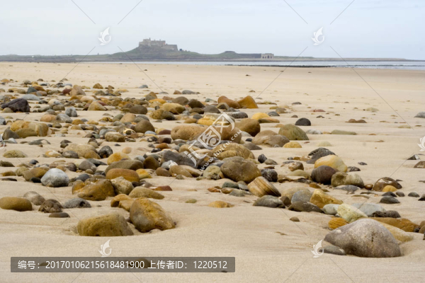 沙；卵石和圣島