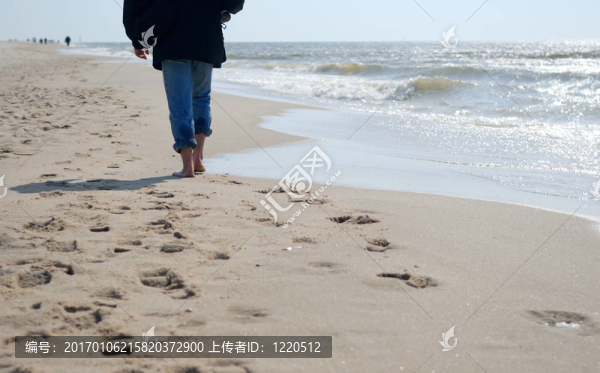 散步的人